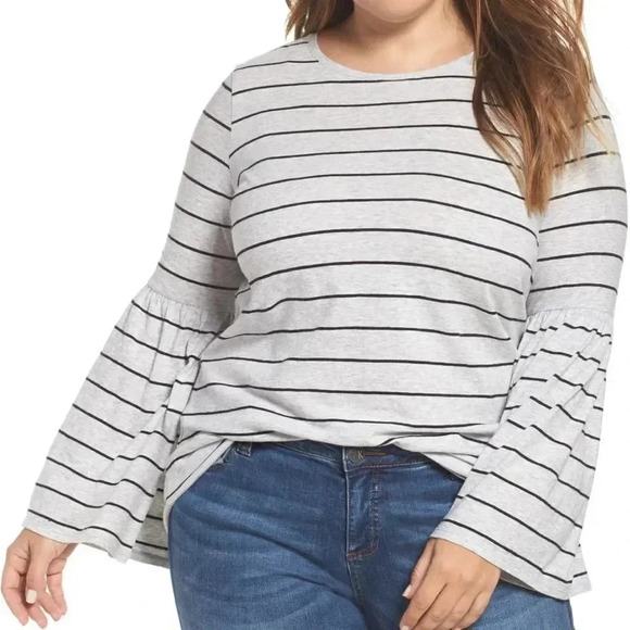 Two by Vince Camuto | Nova Blouse Grey. - Picture 11 of 11